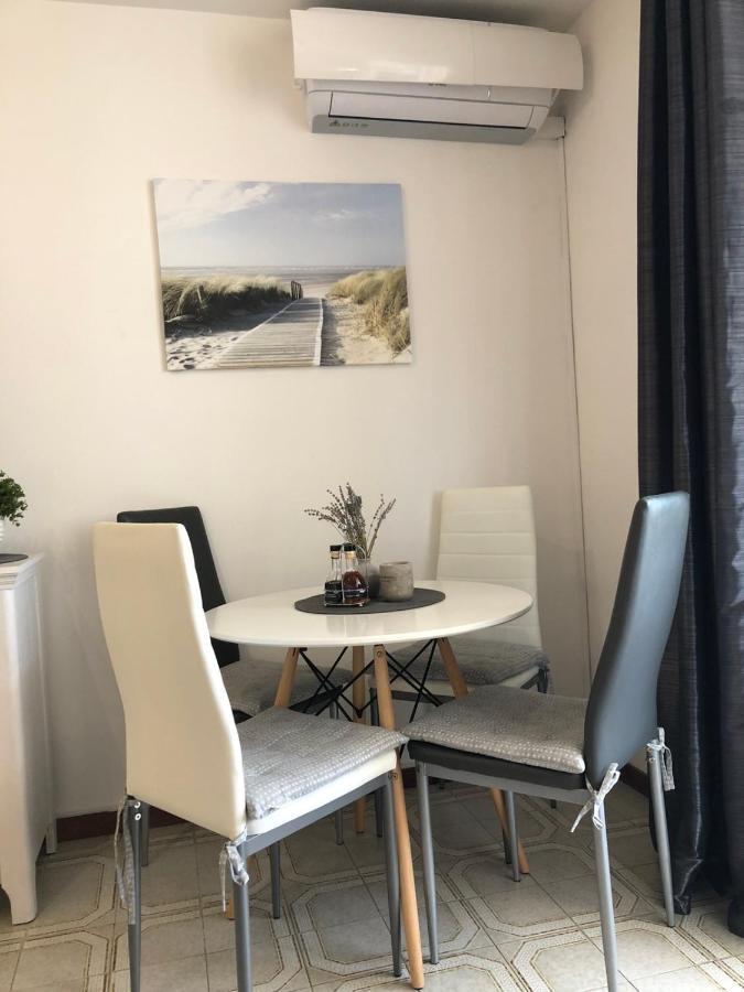 Studio Apartma Franca Umag Ngoại thất bức ảnh